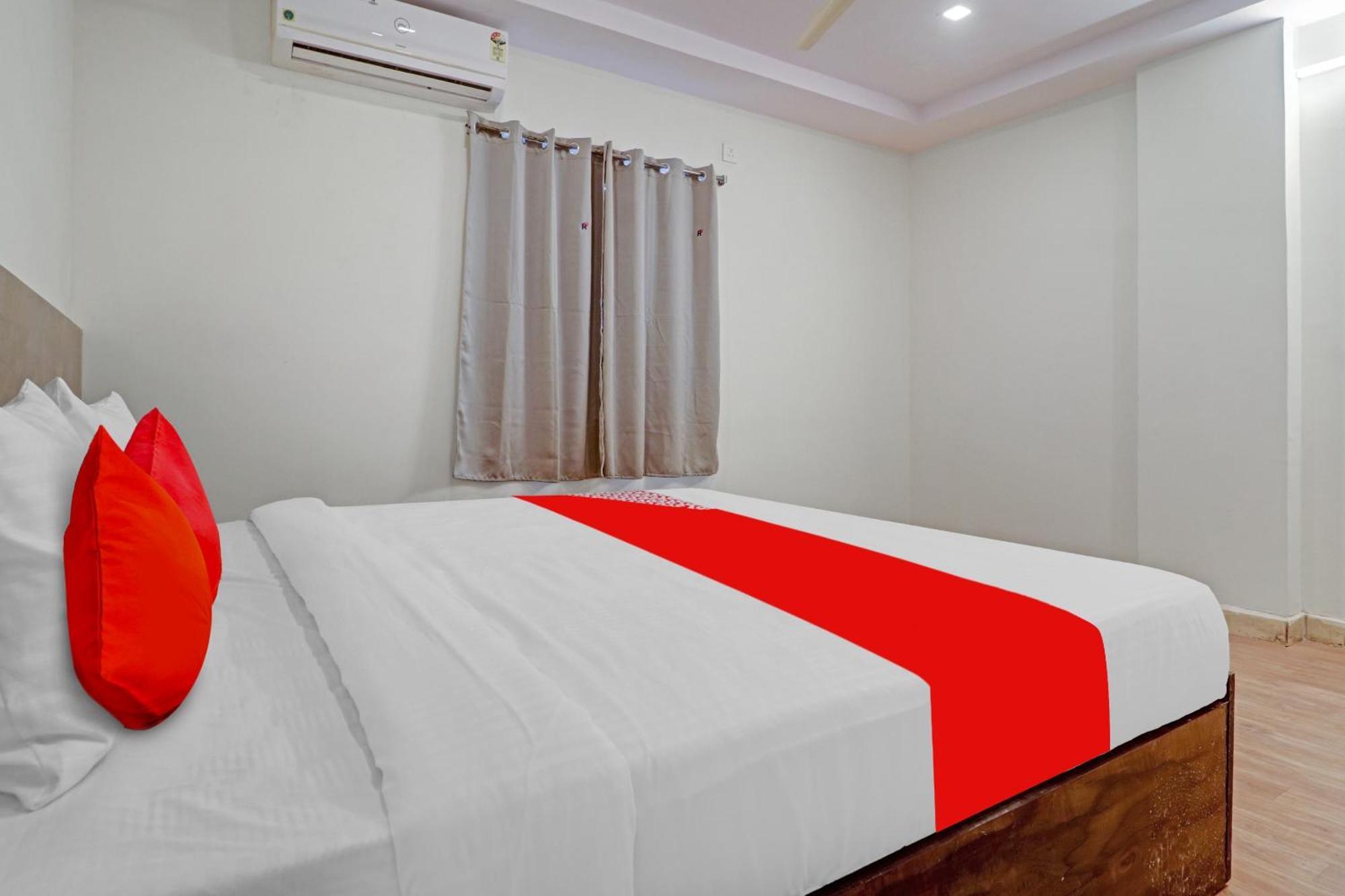 Hotel O R Square Bn Reddy Sururnagar Eksteriør billede